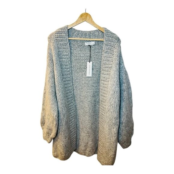 Unsubscribed Women’s Chunky Cardigan Small Gray Oversized Hand Knit Peru NWT - Picture 1 of 10